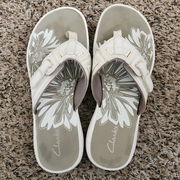 Clarks Shoes - Clarks Sandals White Adjustable Vegan Flip Flop Size 7M